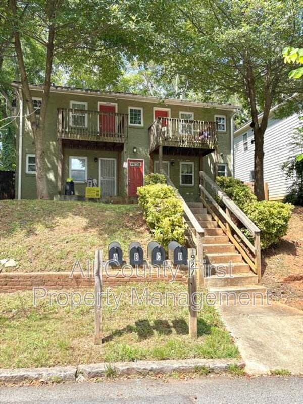 Atlanta Condo: 927 Fortress Ave SW