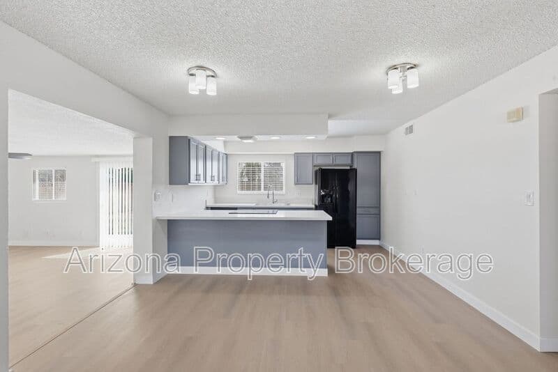 Tempe House: 2167 E. Palmcroft Dr.