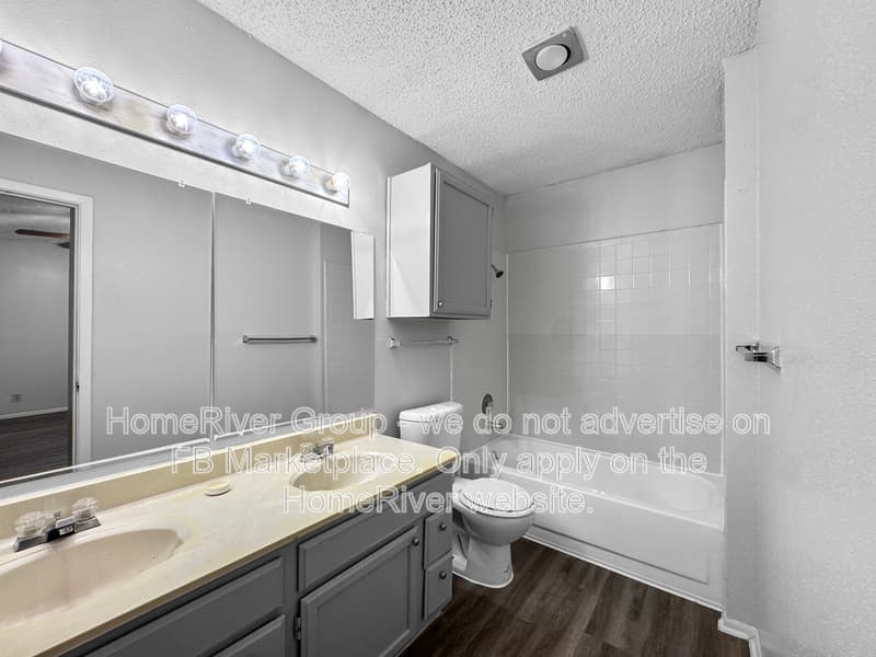 San Antonio House: 9759 Hidden Brk