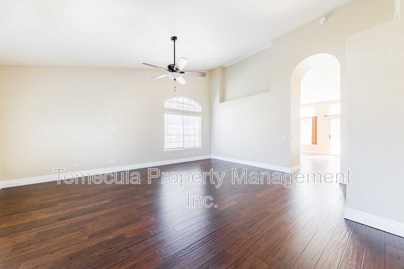 Temecula House: 31827 Corte Positas