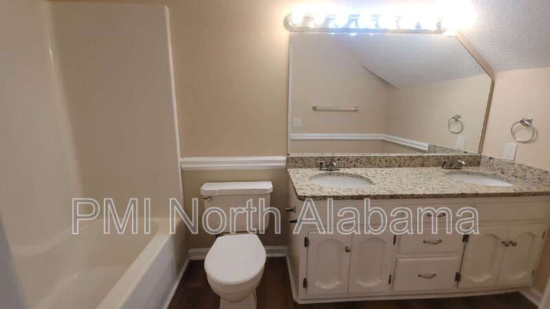 Huntsville House: 1021 Sandy Springs Rd NW