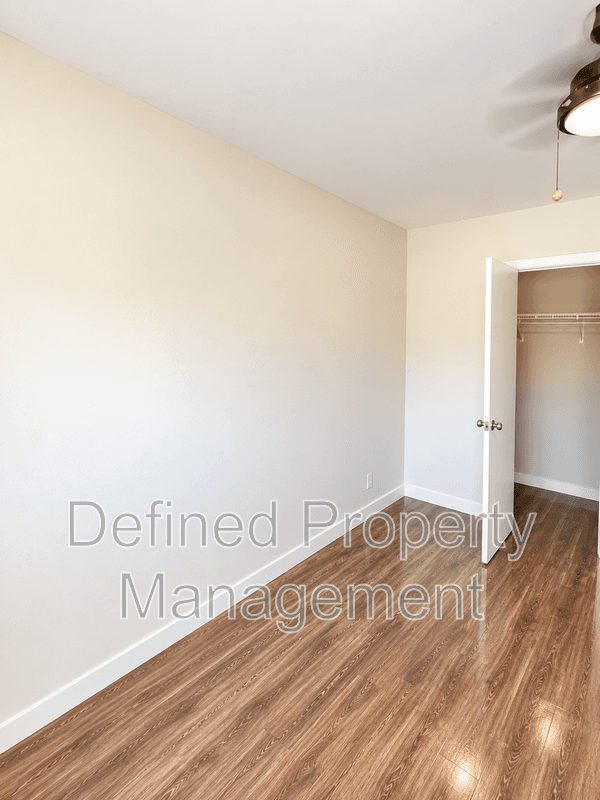 Los Angeles Condo: 5622 La Mirada Ave