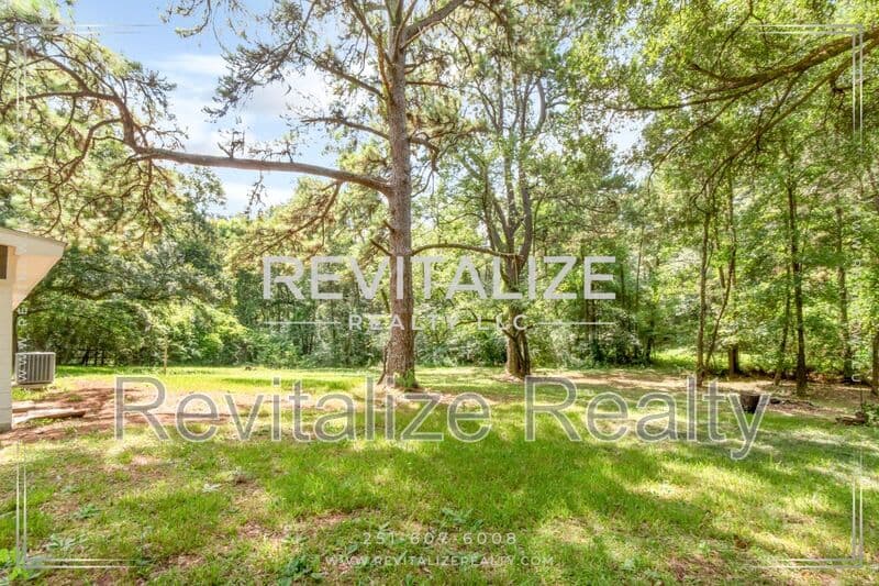 Mobile House: 2365 Sybel Drive