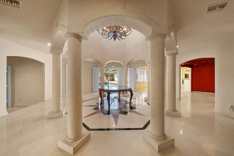 San Diego House: 18714 Bernardo Trails Dr