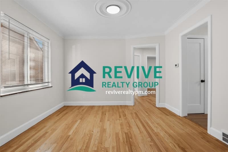 Detroit House: 18503 Prairie Street
