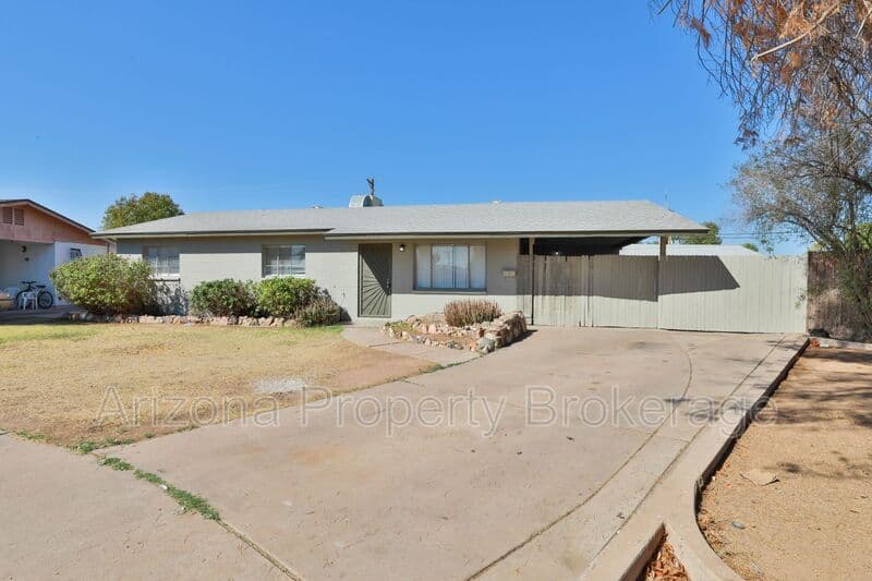 Mesa House: 1026 S. Grand