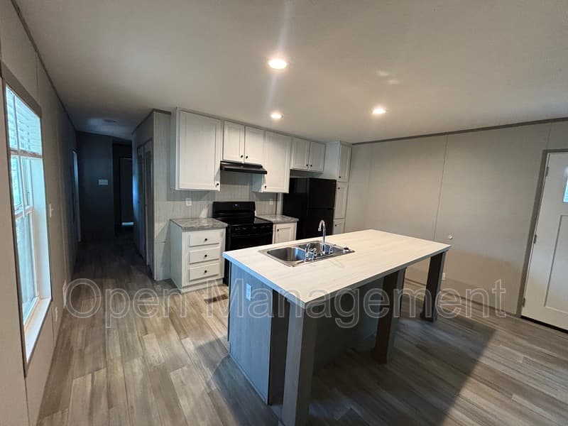 Tallahassee House: 450 Bayhead Dr