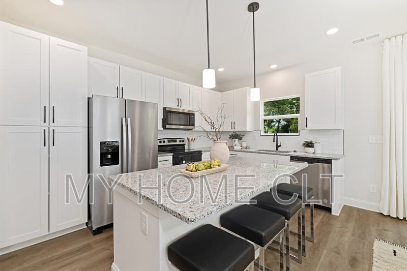 Charlotte Townhome: 2309 Ellen Avenue