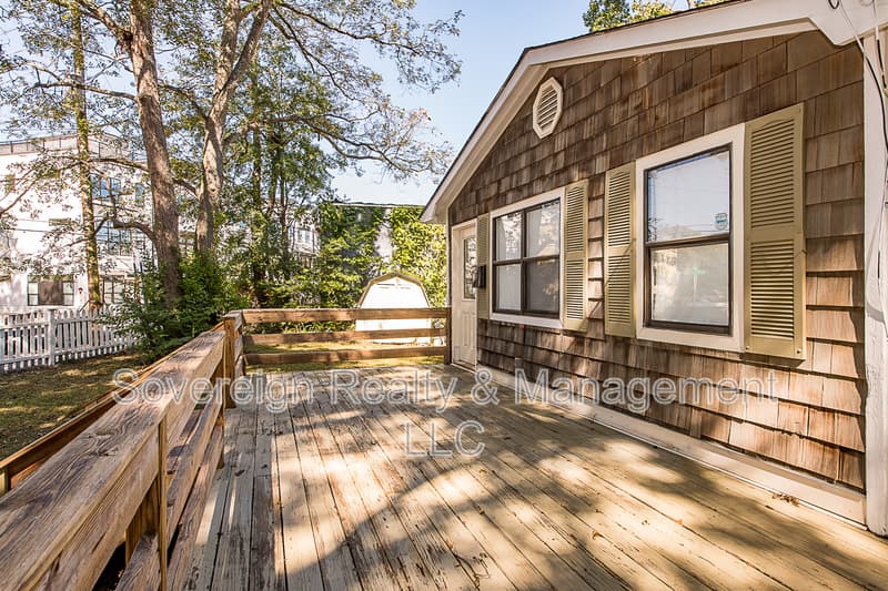 Atlanta House: 568 Stokeswood Ave SE