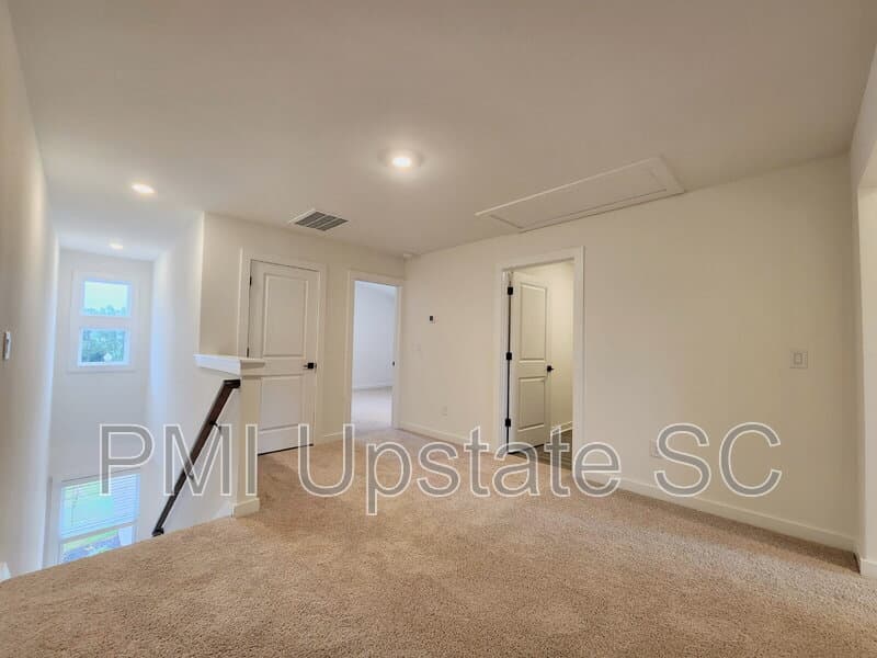 Spartanburg Townhome: 1283 Westgate Vlg Dr
