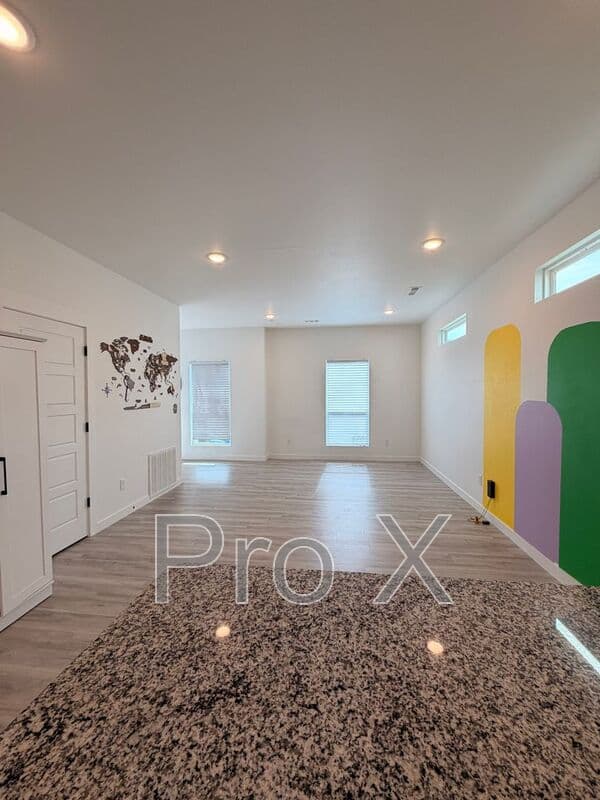Bentonville House: 1050 Ventnor Ave