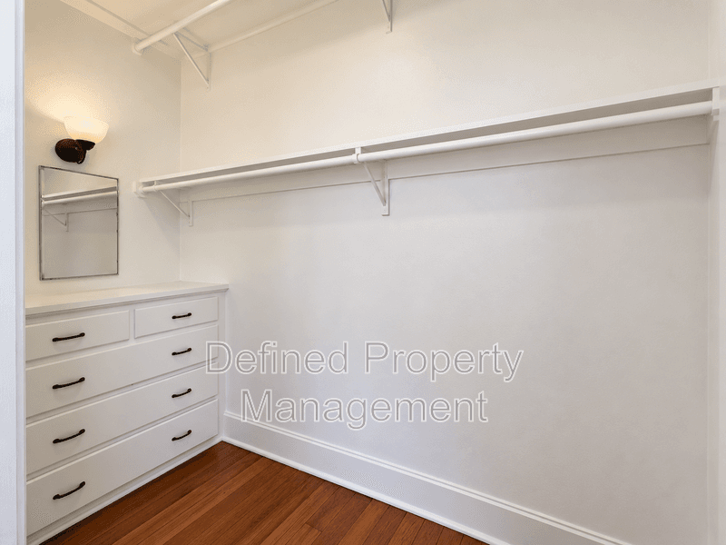 Echo Park Condo: 1324 Calumet Ave