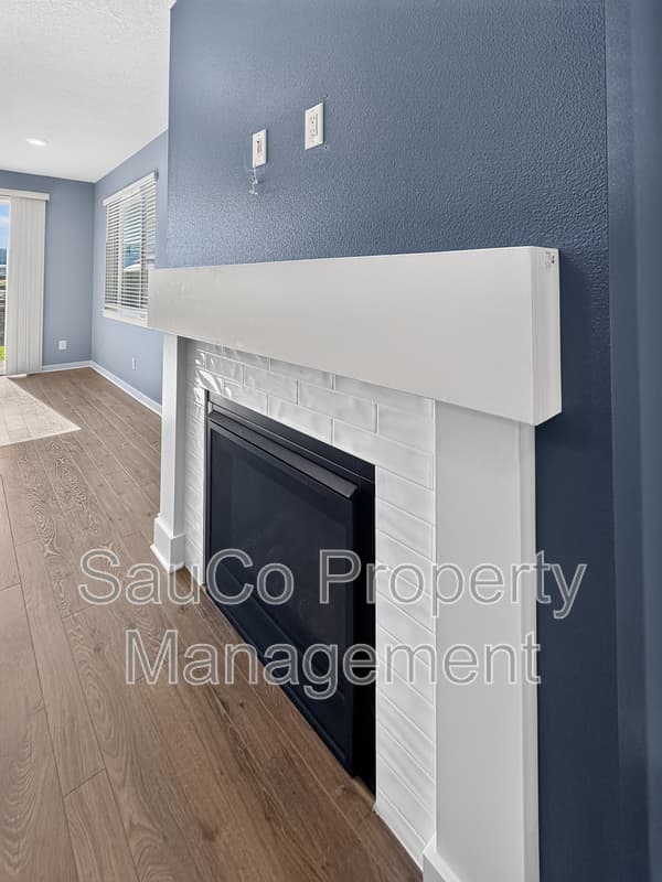 Hillsboro House: 6516 Southeast Genrosa Street