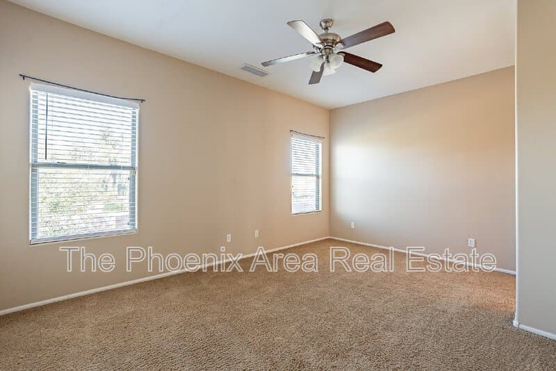 Maricopa House: 44626 W Yucca Ln