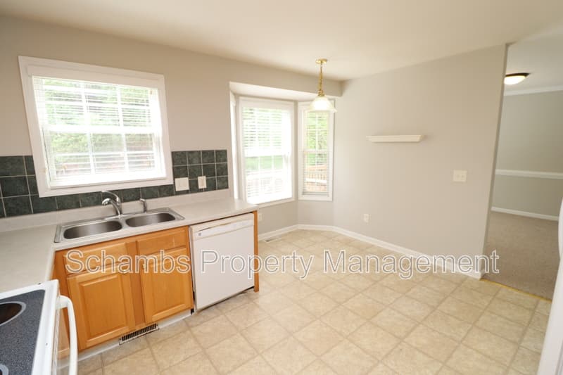 Durham House: 510 Wheeling Cir