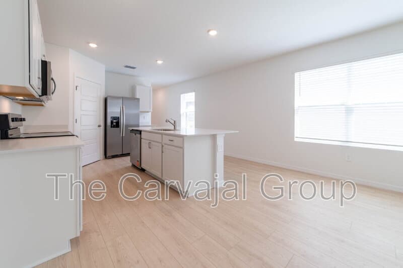 Davenport House: 4812 Rolling Lake Lane