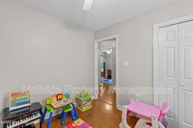 Evans House: 5105 Windmill Place