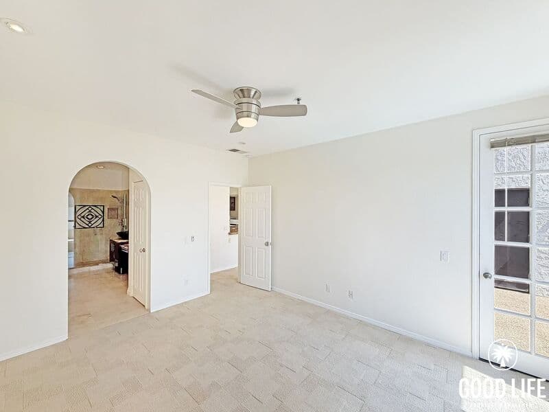San Diego Condo: 5845 Friars Rd