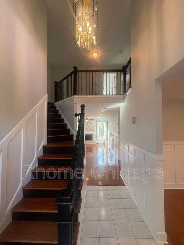Carol Stream House: 1034 Idaho St.