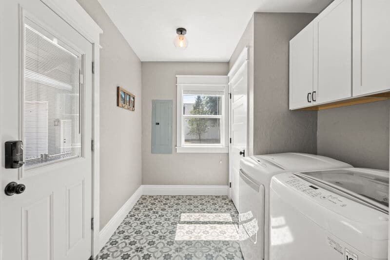 Spokane House: 3704 East 24th Avenue