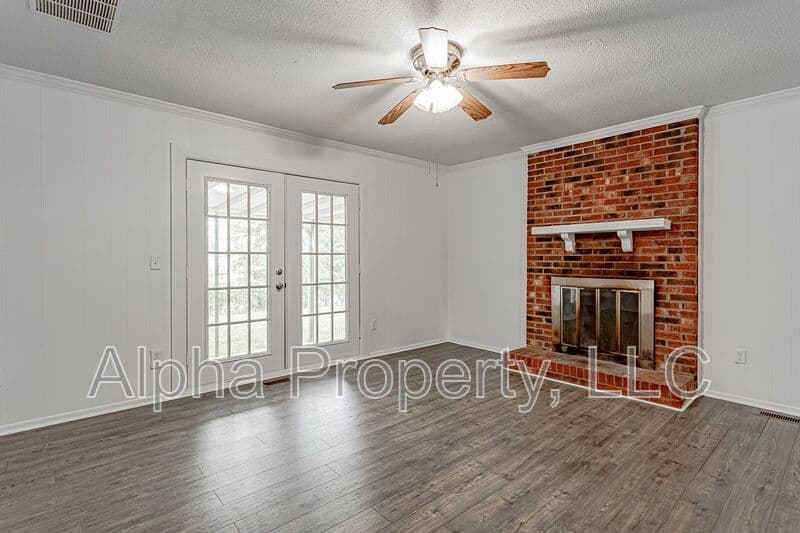 Greer House: 134 Saturn Lane