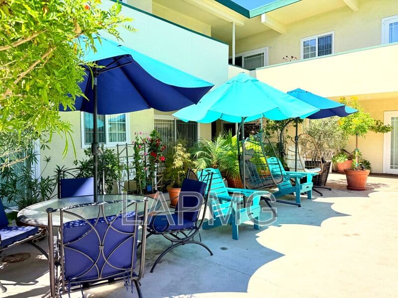 West Hollywood House: 8130 Norton Ave.