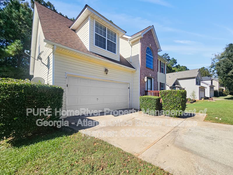 Covington House: 70 Cinnamon Oak Cir