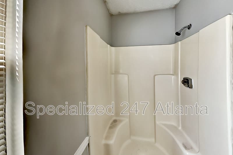 Riverdale House: 6690 Judy Ln