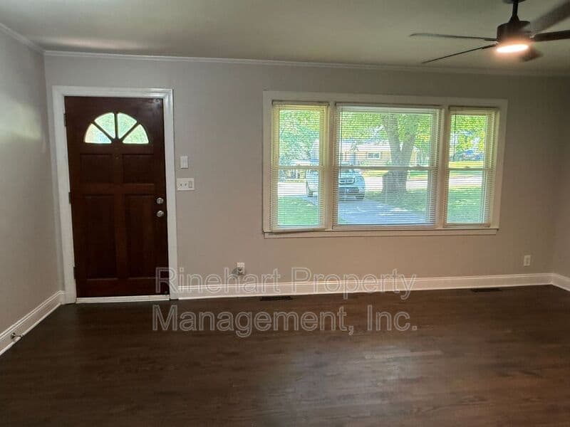 Rock Hill House: 645 Greenbriar Avenue
