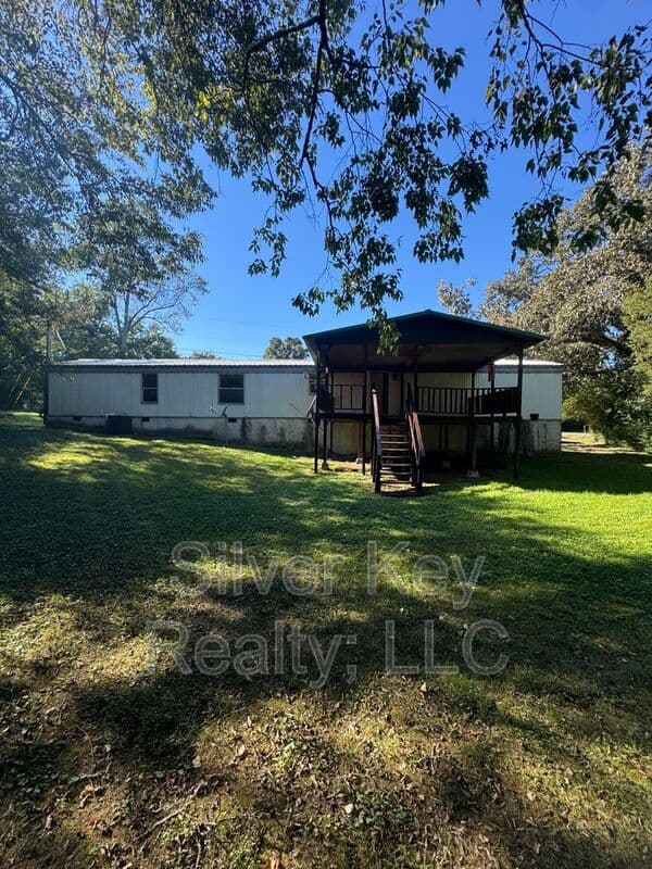 Riceville House: 673 County Road 135