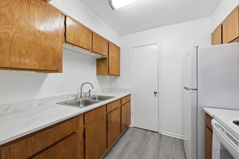 Kirbyville House: 1410 South Elizabeth Avenue