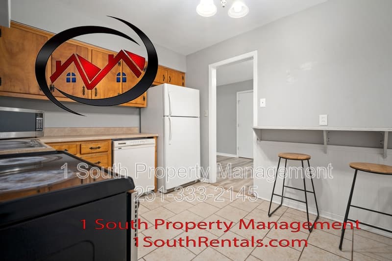 Mobile House: 916 Wendover Road