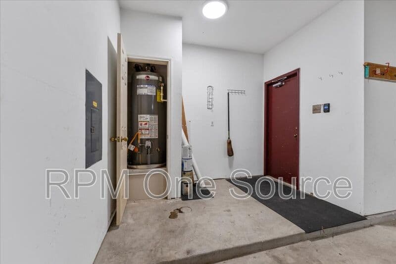 Plano House: 6752 Macintosh Drive