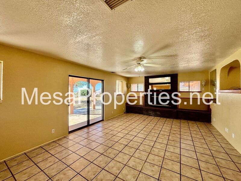 Apple Valley House: 18633 Kamana Rd.