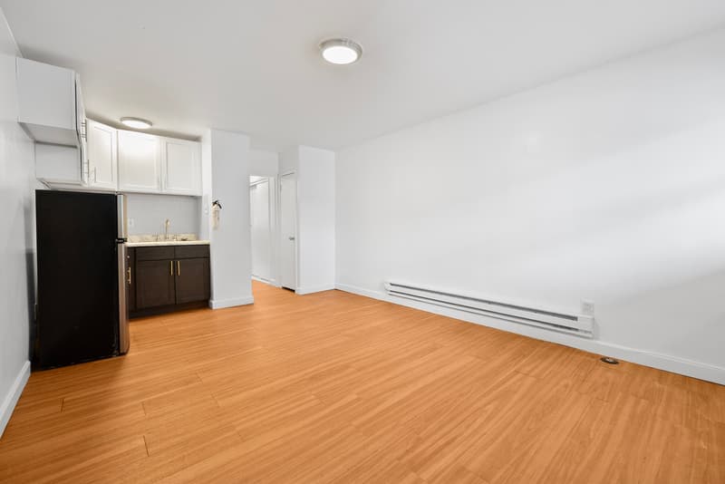 Oaklyn Condo: 2020 Woodlynne Avenue - 2016A