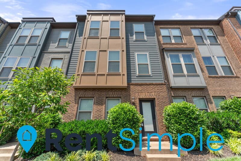 Manassas Townhome: 10520 Ratcliffe Trail