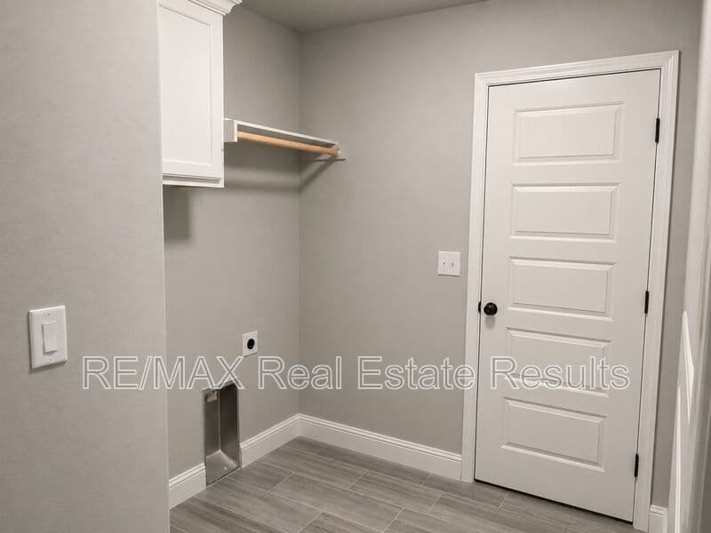 Bentonville House: 511 Melrose Pl
