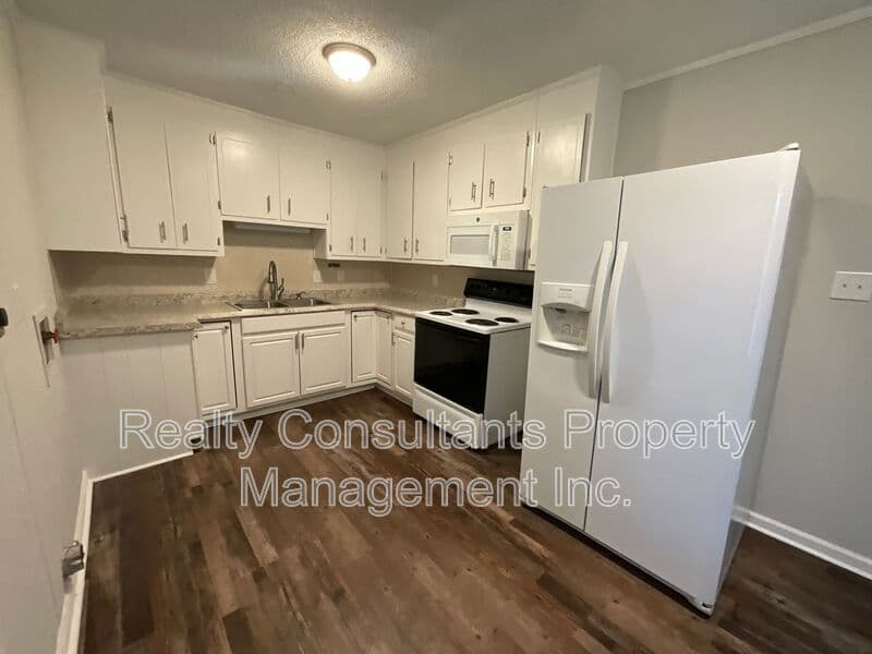 Stoneville House: 1156 Smith Road