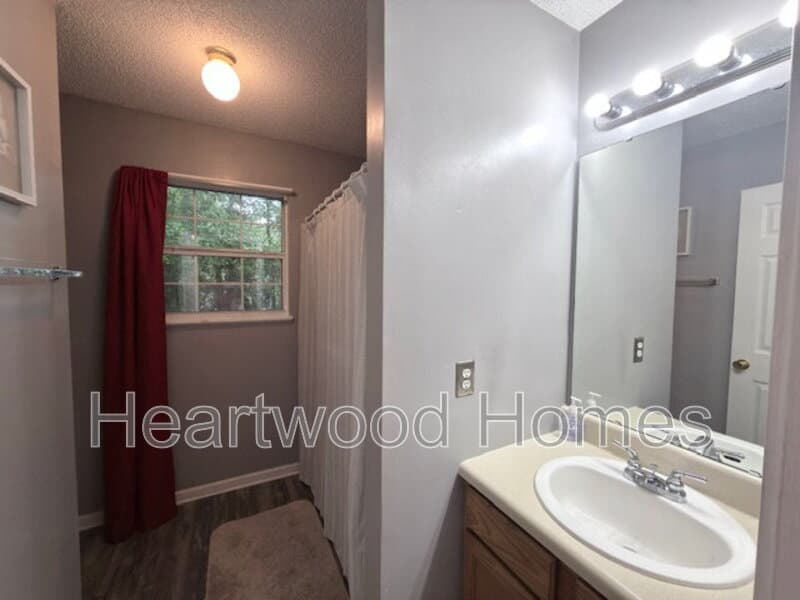 West Columbia House: 264 Orchard Hill Drive