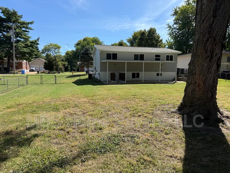 Florissant House: 1095 Boone Street