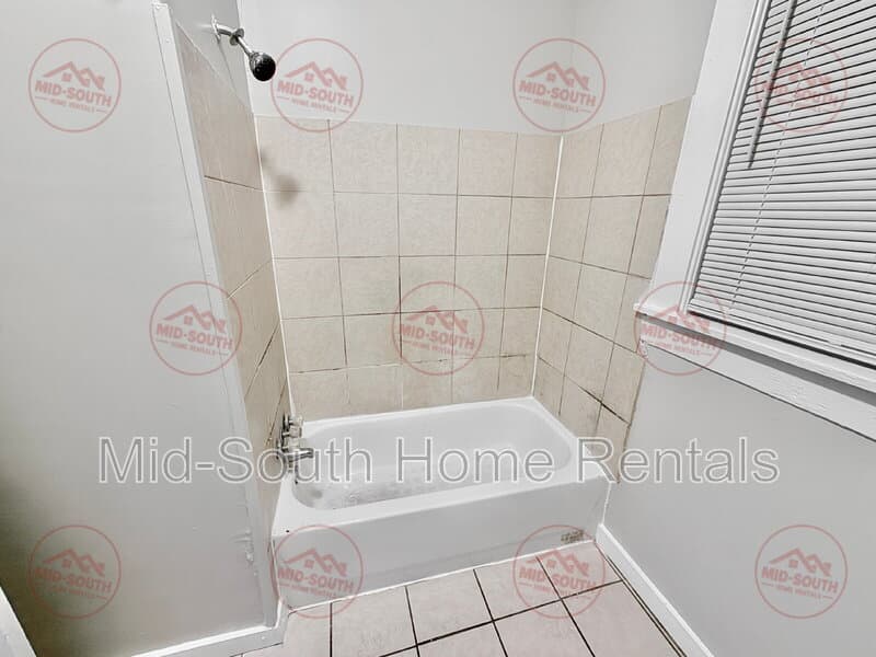 Memphis Townhome: 773 Spring St