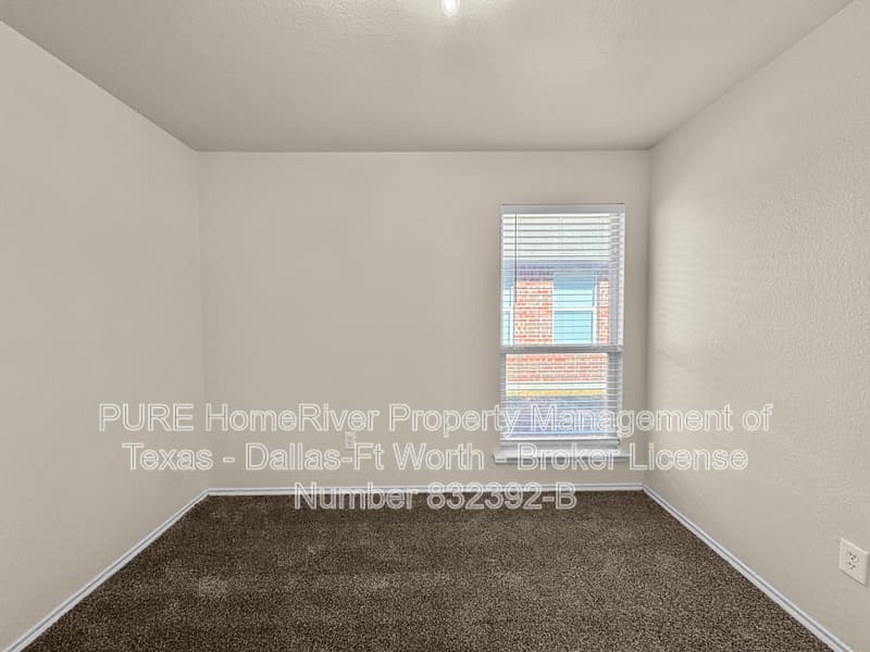 Forney House: 2215 Overton Dr