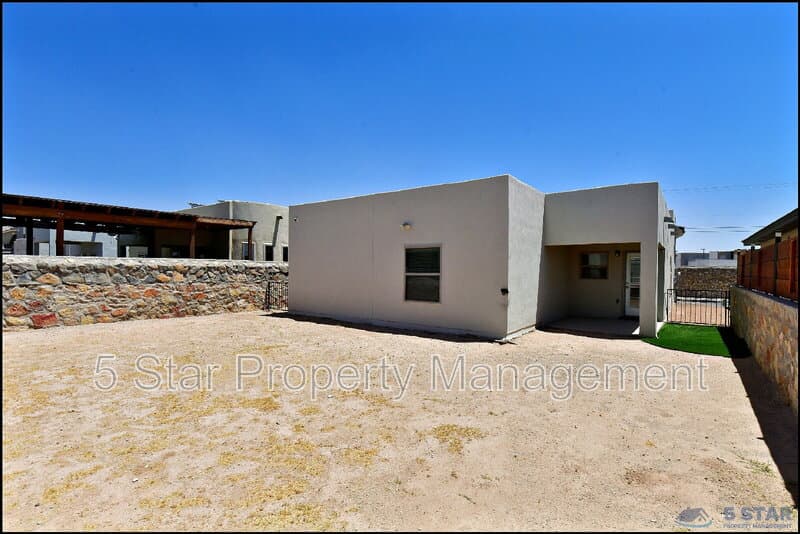 Horizon City House: 963 Aircoupe Way !!