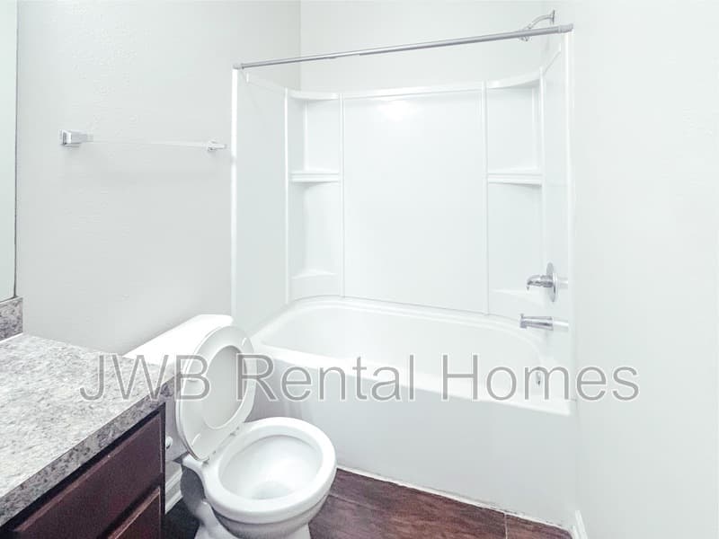 Jacksonville House: 8520 Cocoa Ave