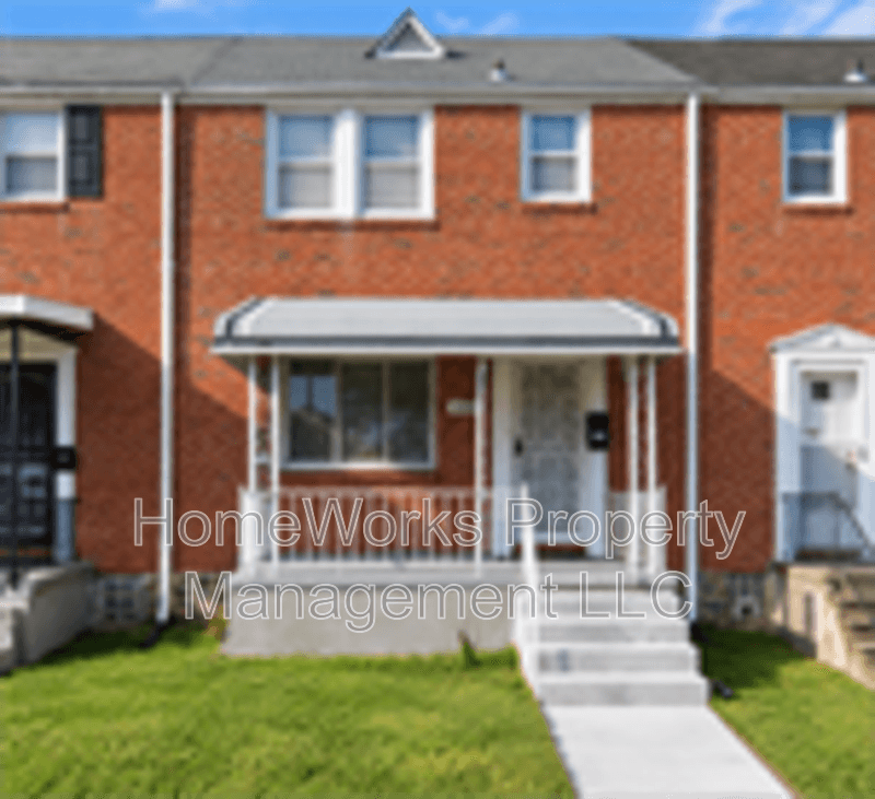 Baltimore House: 5466 Lynview Ave