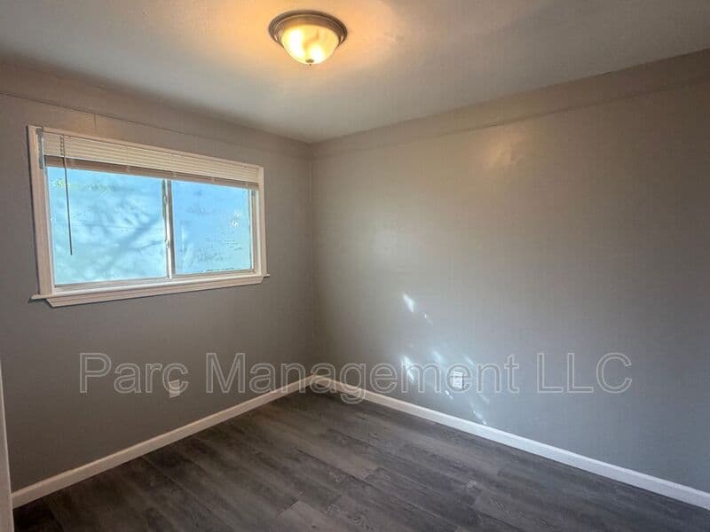 Detroit House: 15853 Dacosta Street