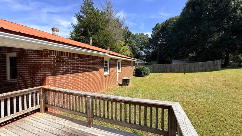 Bowdon House: 611 Mitchell Ave
