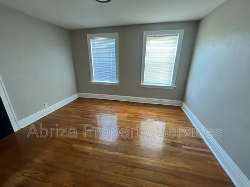 St Louis Condo: 4738 S Grand