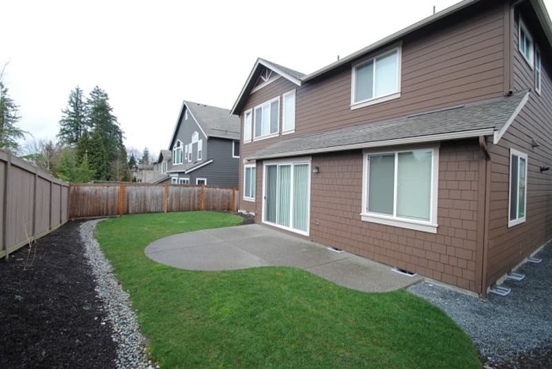 Redmond House: 15945 NE 117th St