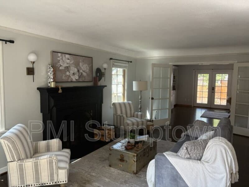 Portland House: 7407 Southeast 30th Avenue